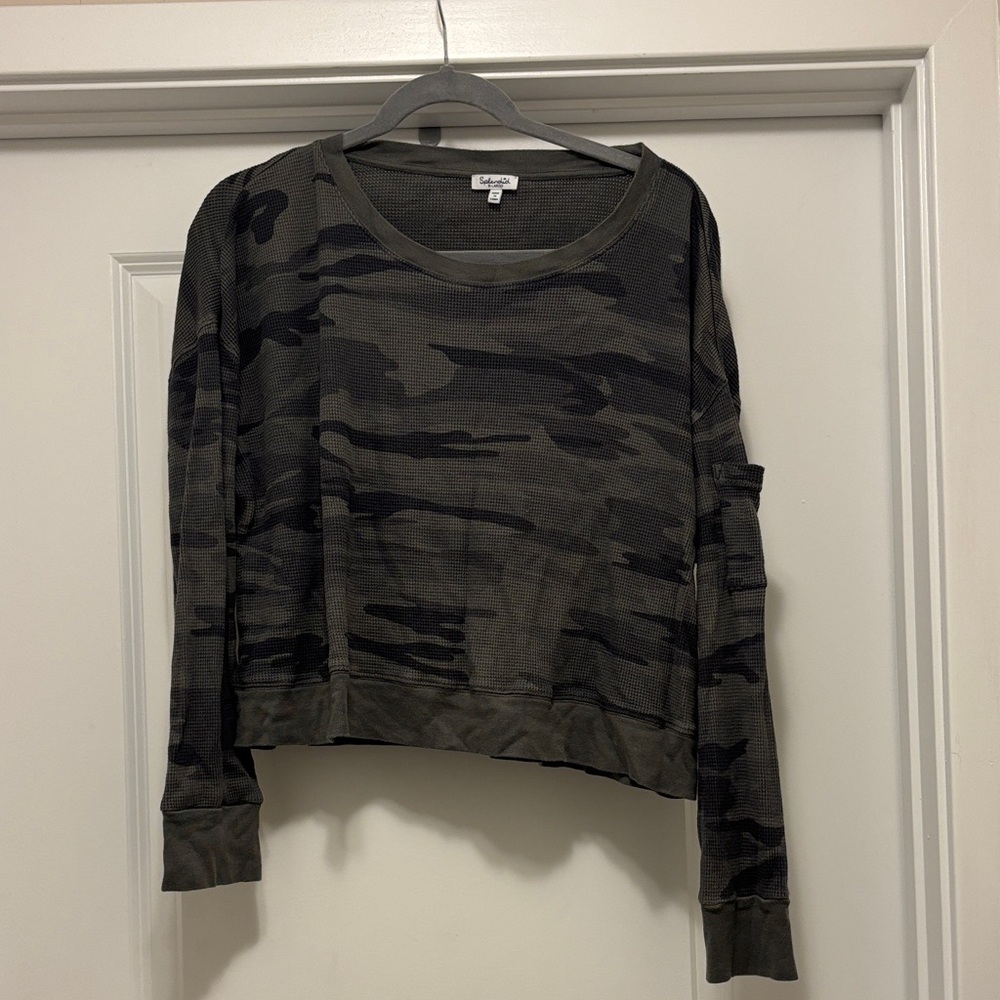 Splendid Camouflage Long Sleeve thin thermal top soft xl